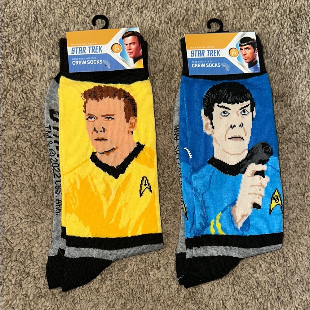 Vibrant Yellow and Blue Casual Socks for Star Trek Fans